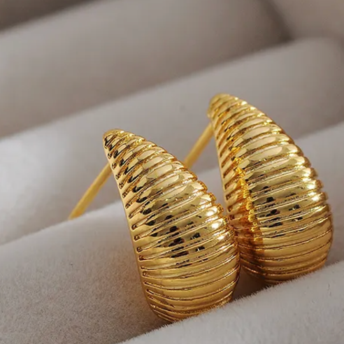 Amala Studs