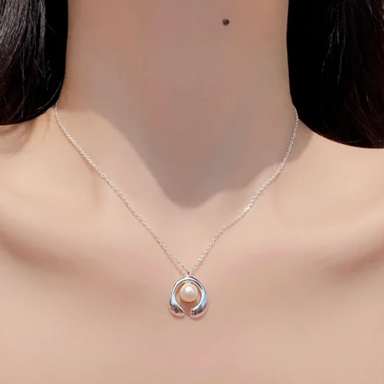 Maria Necklace