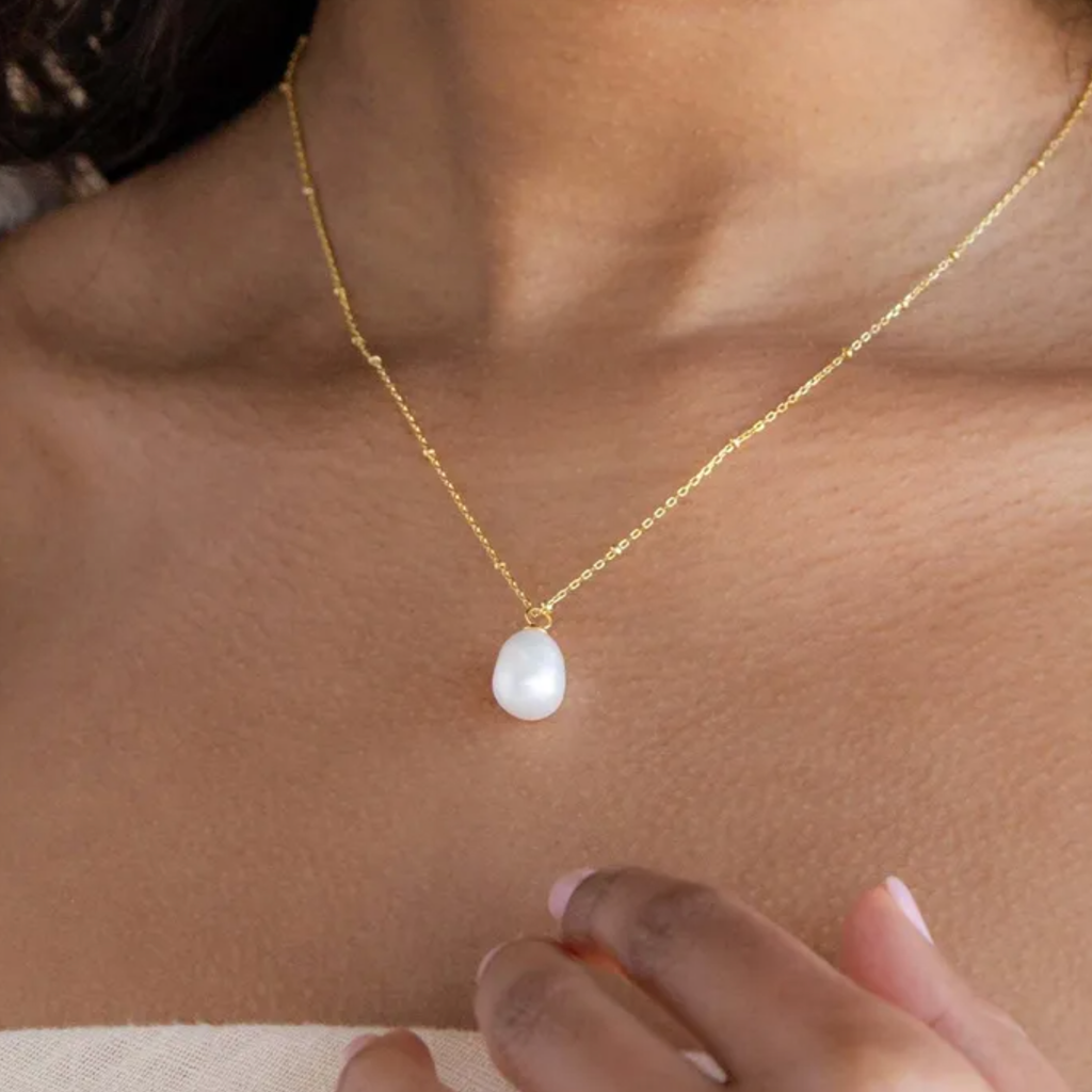 Lila Pearl Necklace