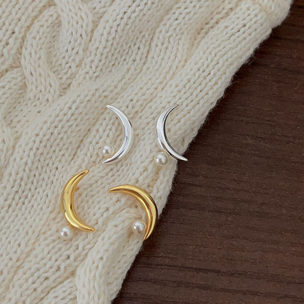 Luna Studs