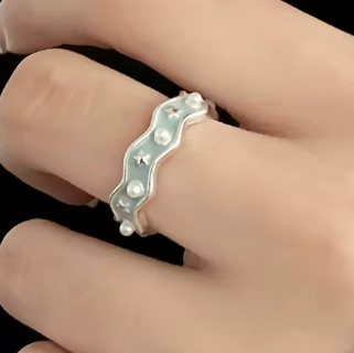 Aver Ring