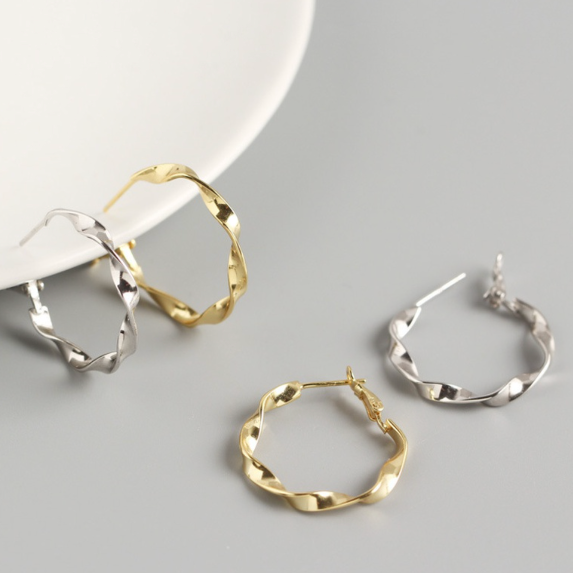 Tia Hoop Earrings - Silver/Gold - WHITE LABEL DESIGNS